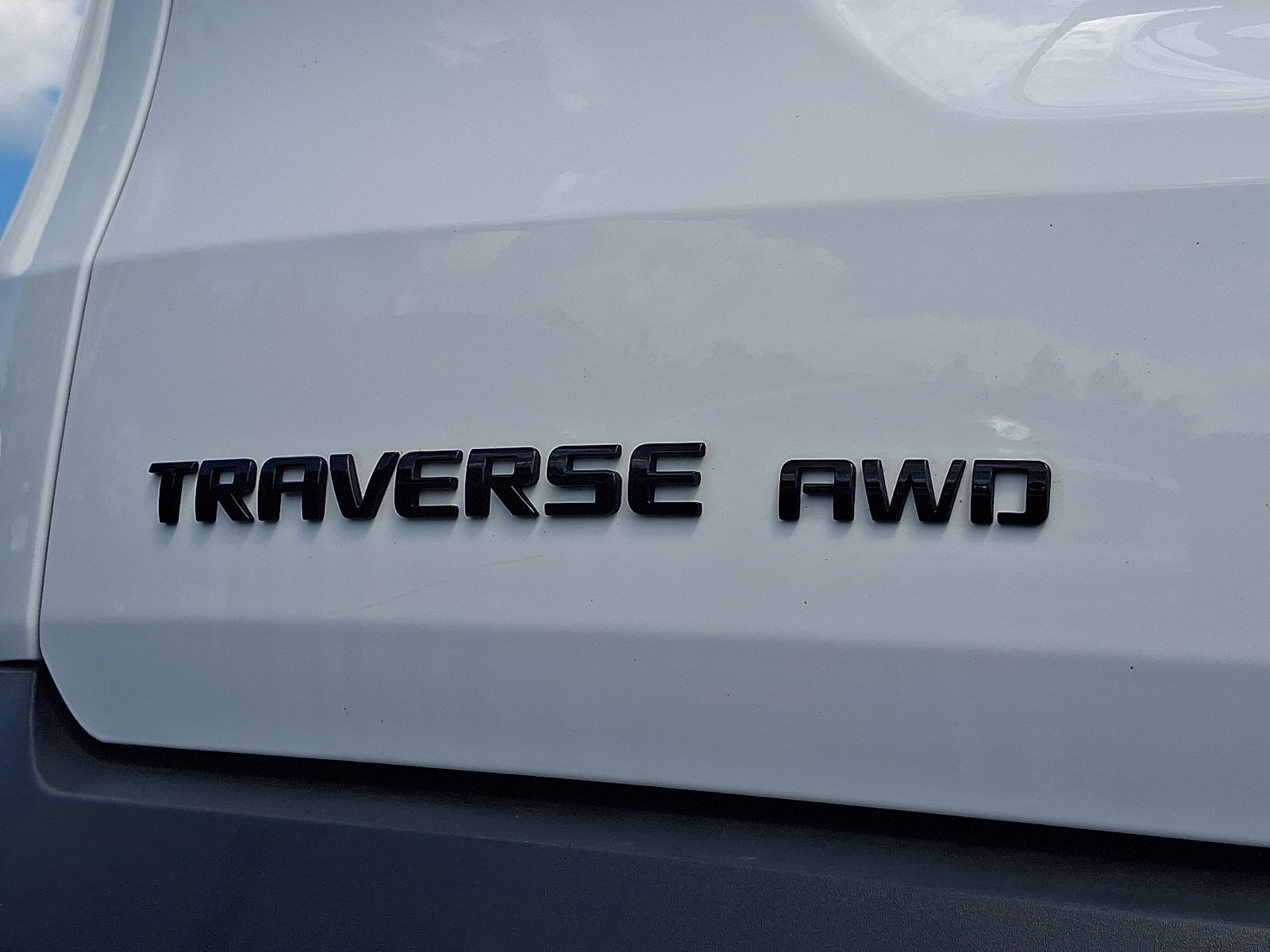 Used 2023 Chevrolet Traverse RS w/ LPO, Floor Liner Package AWD/4WD image 31