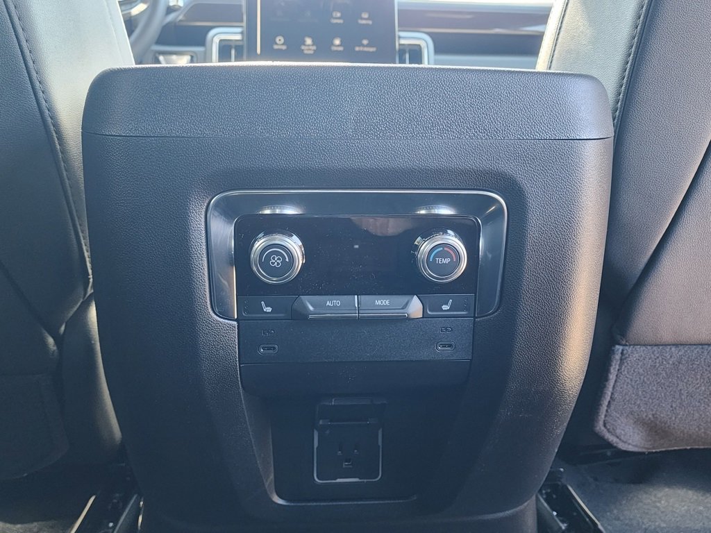 New 2026 GMC Yukon Elevation image 50