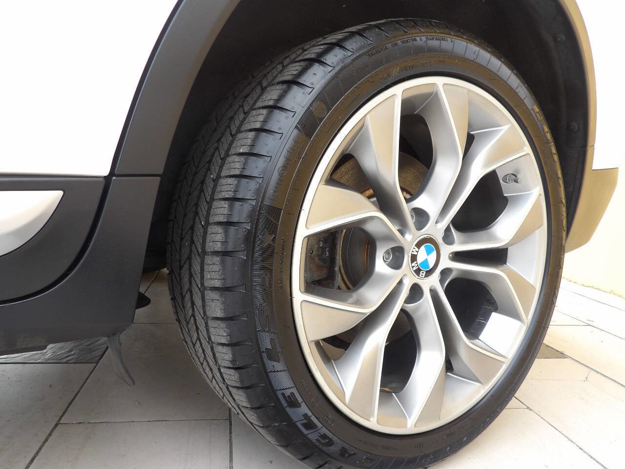 Used 2017 BMW X3 xDrive28i AWD/4WD image 12