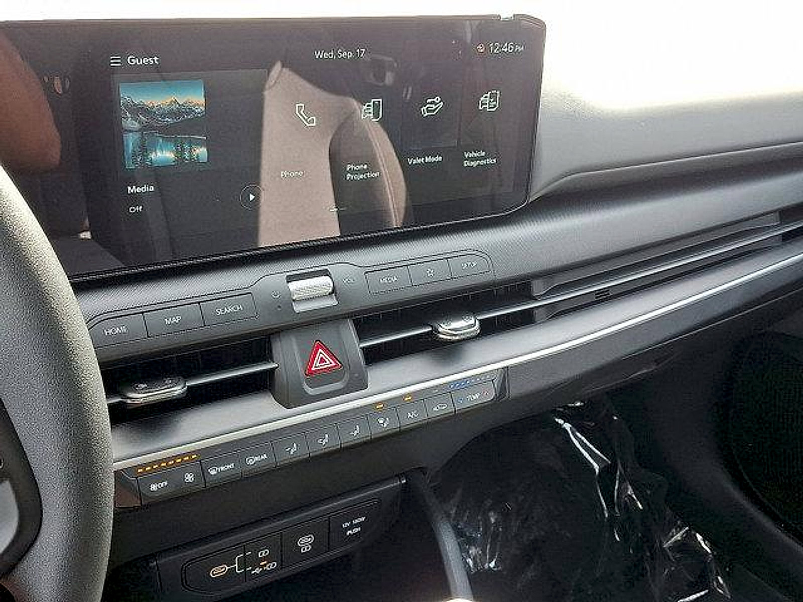 New 2025 Kia K4 LXS image 9