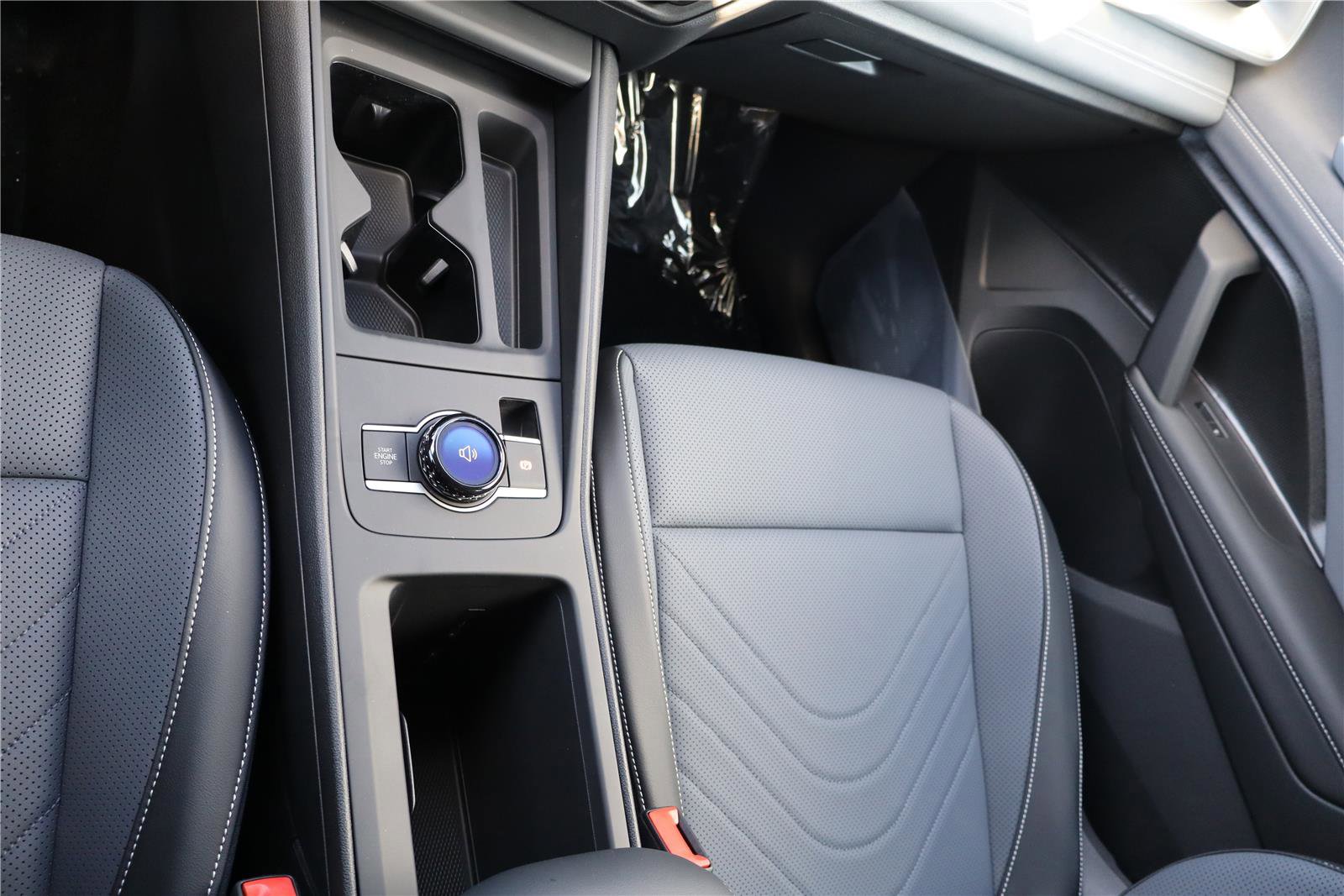 New 2026 Volkswagen Tiguan SE image 21