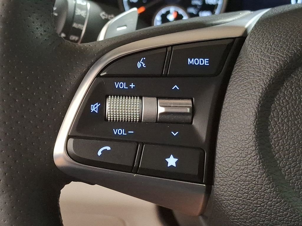 Used 2023 Genesis G70 3.3T image 17