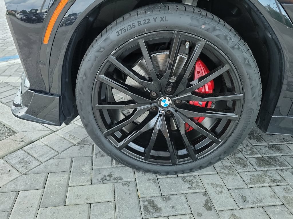 Used 2021 BMW X6 xDrive40i AWD/4WD image 13