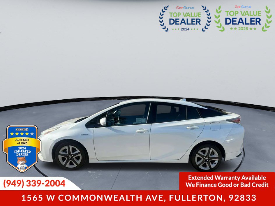 Used 2017 Toyota Prius Four Touring FWD image 2