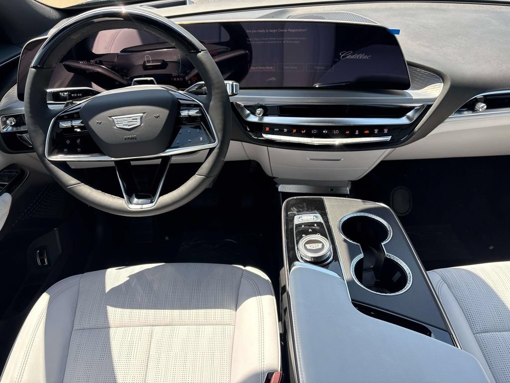 New 2026 Cadillac Lyriq Luxury AWD/4WD image 14