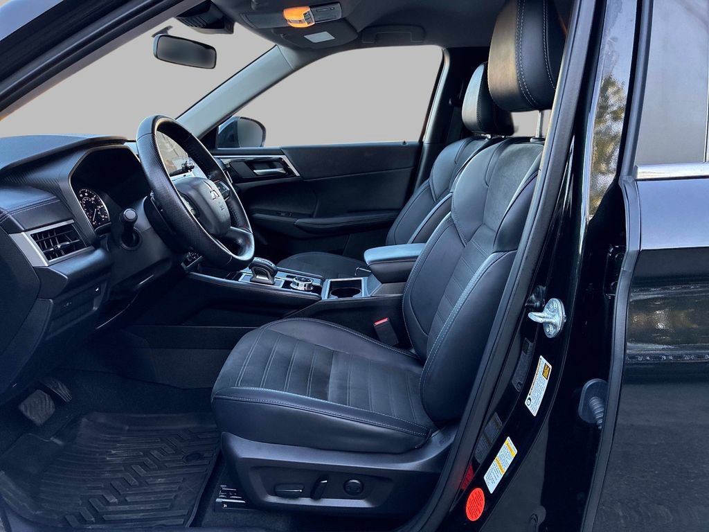 Used 2024 Mitsubishi Outlander SE Black Edition AWD/4WD image 22