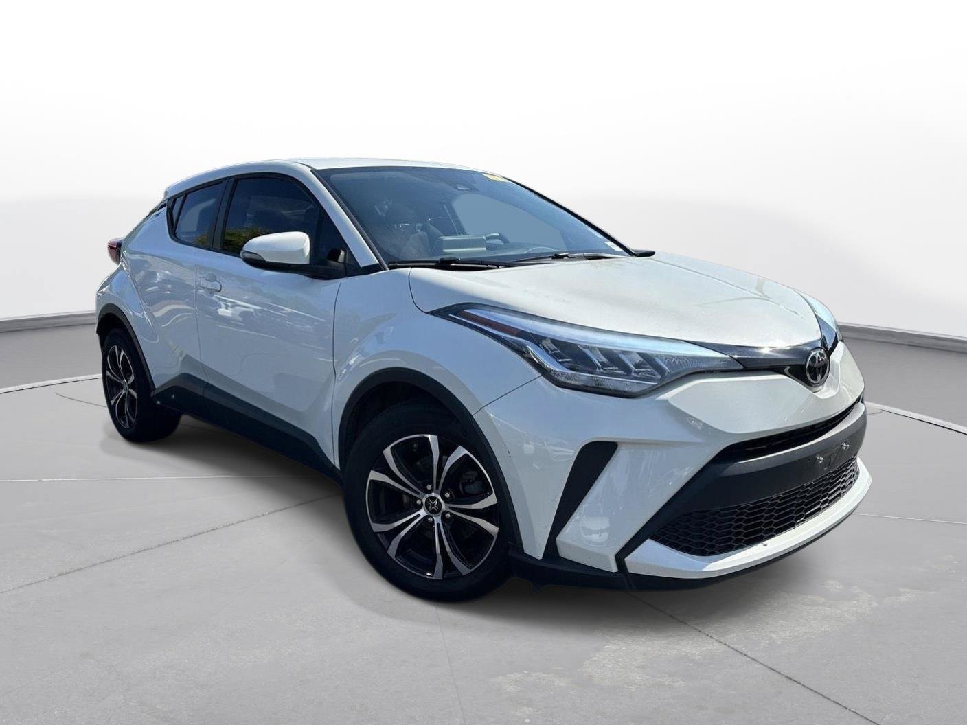 Used 2021 Toyota C-HR LE FWD image 4