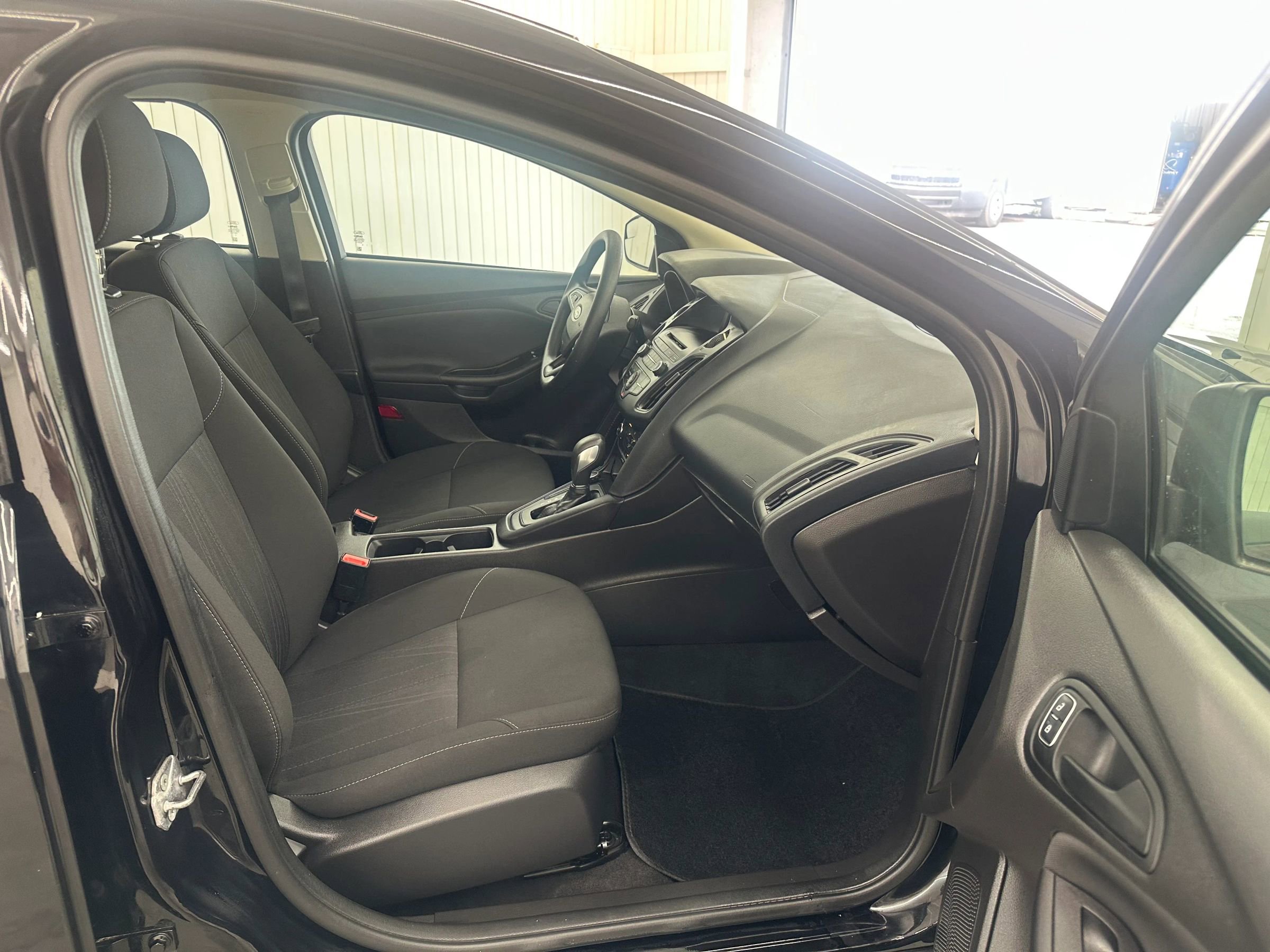 Used 2017 Ford Focus S image 14