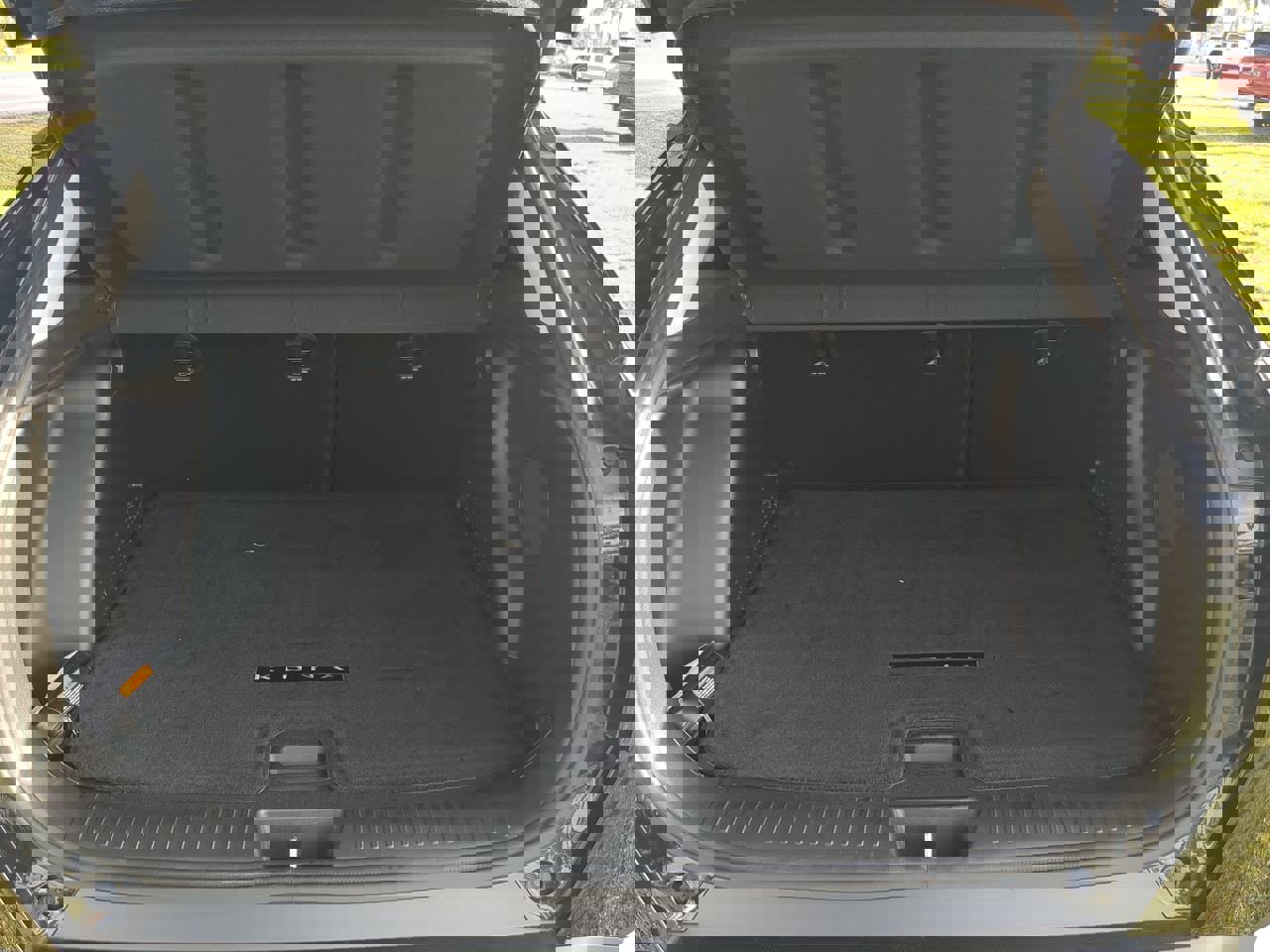 Used 2024 Hyundai Kona Limited image 12