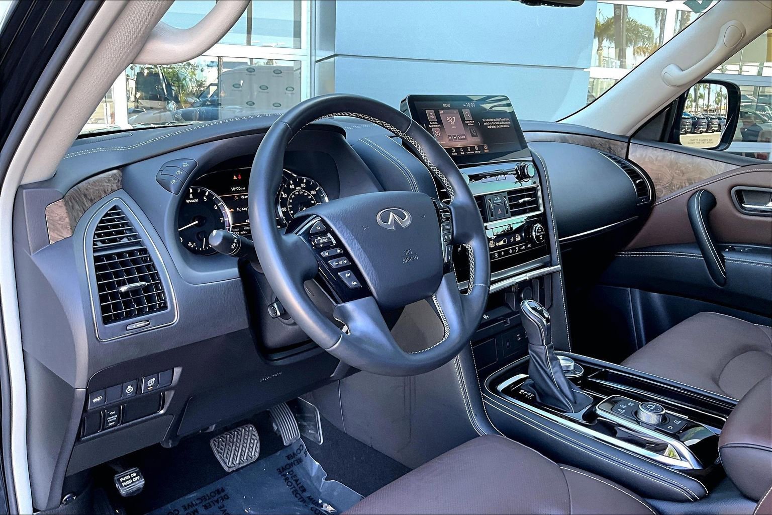 Used 2024 INFINITI QX80 Premium Select w/ Cargo Package AWD/4WD image 14