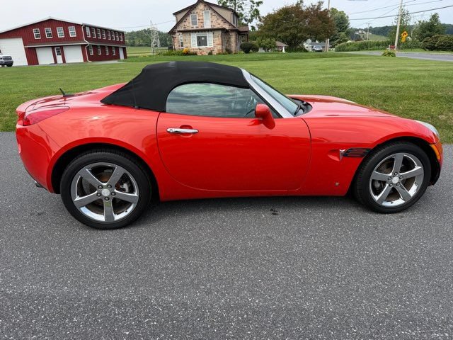 Used 2008 Pontiac Solstice Convertible w/ Premium Package RWD image 17