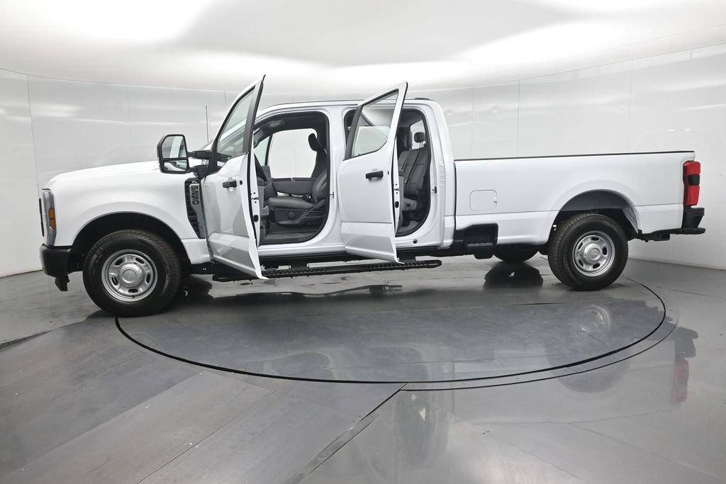 New 2026 Ford F250 XL w/ 360-Degree Camera Package RWD image 30