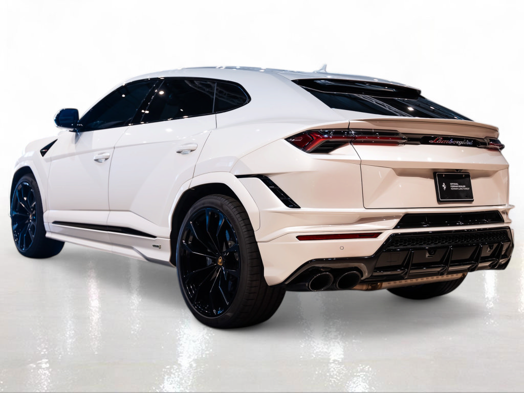 Used 2023 Lamborghini Urus S AWD/4WD image 2
