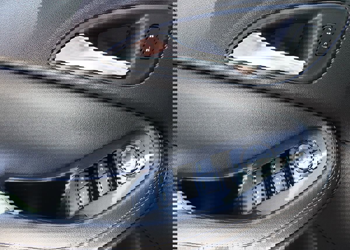 Used 2023 Buick Encore GX Select image 38