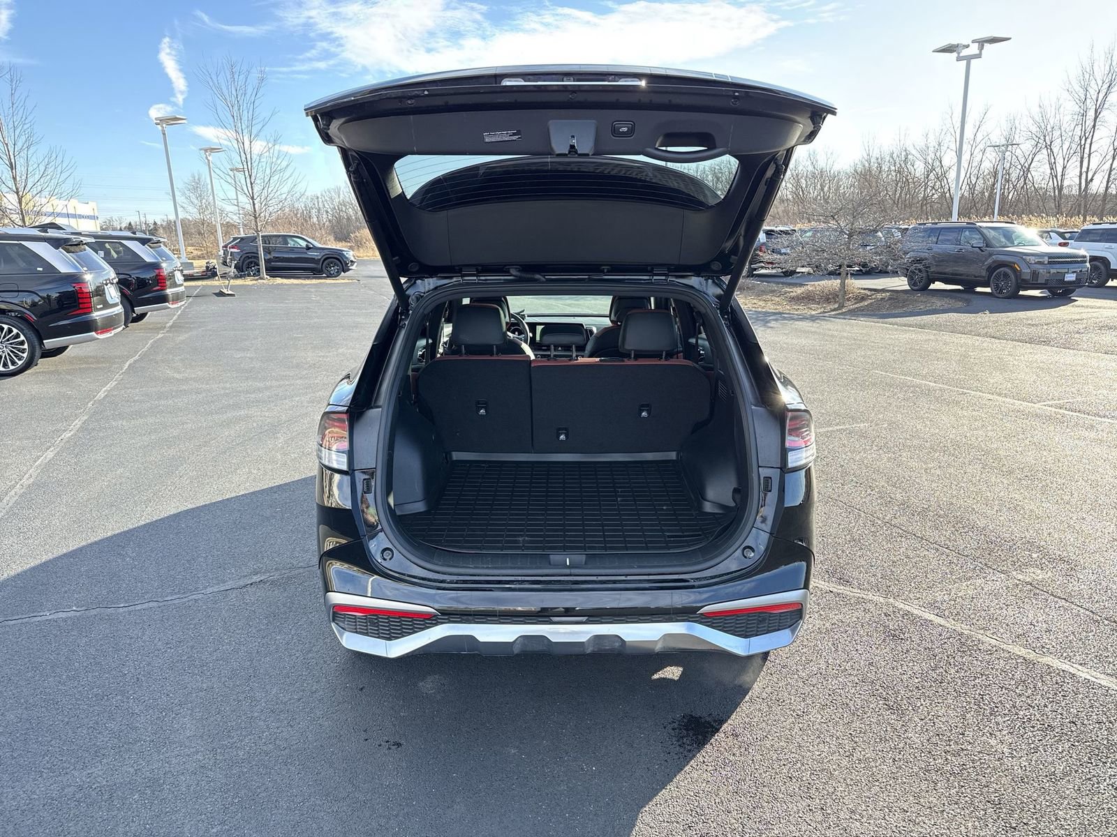 Used 2025 Kia Sportage SX image 24