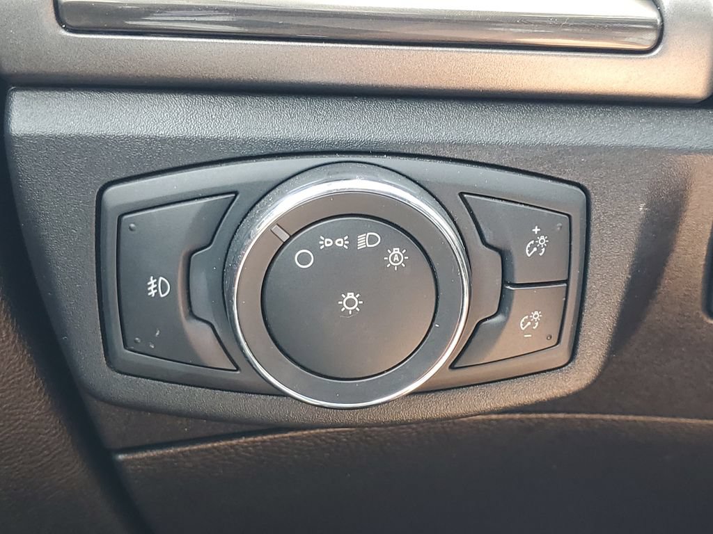 Used 2017 Ford Fusion SE w/ Fusion SE Technology Package AWD/4WD image 20