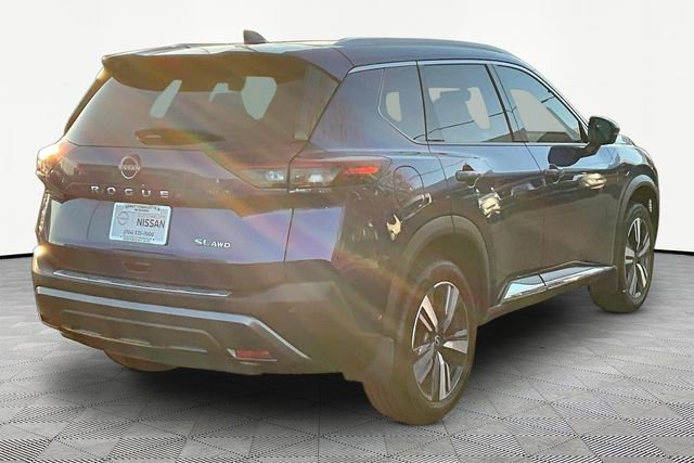 Used 2023 Nissan Rogue SL w/ SL Premium Package image 5