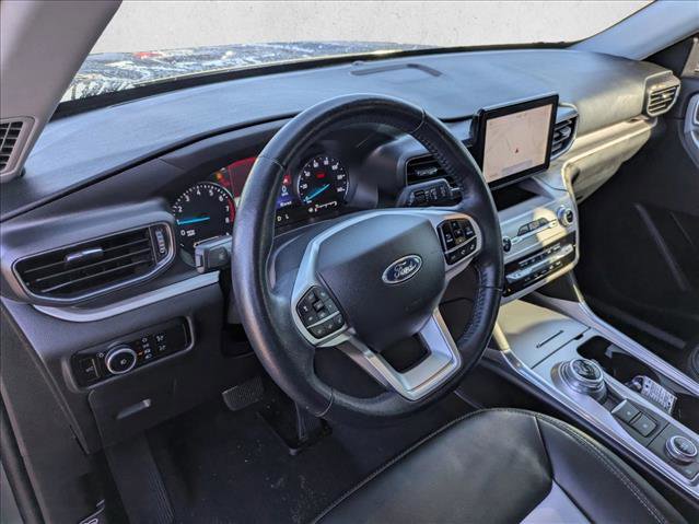 Used 2023 Ford Explorer XLT w/ Equipment Group 202A AWD/4WD image 15