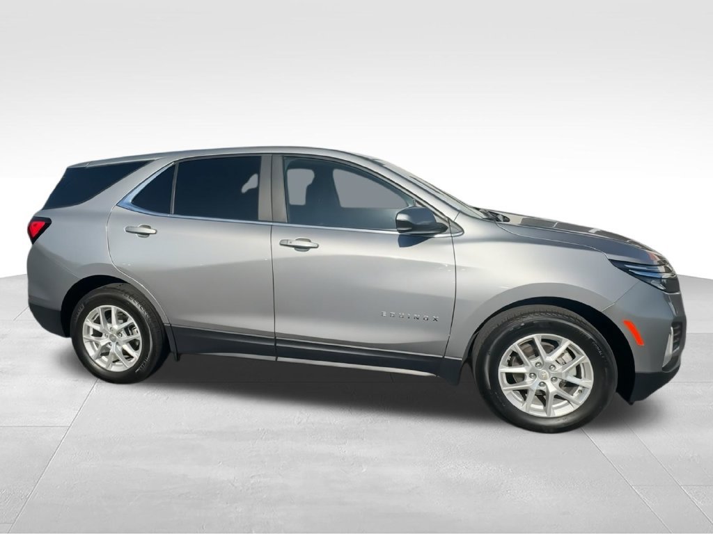 Used 2024 Chevrolet Equinox LT FWD image 9