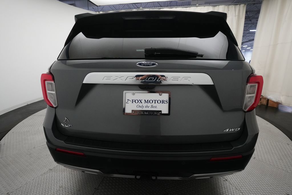 Used 2023 Ford Explorer XLT w/ Equipment Group 202A AWD/4WD image 26