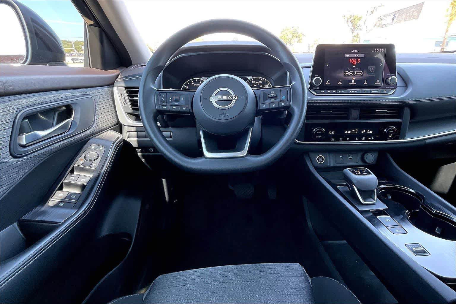 Used 2023 Nissan Rogue SV FWD image 13