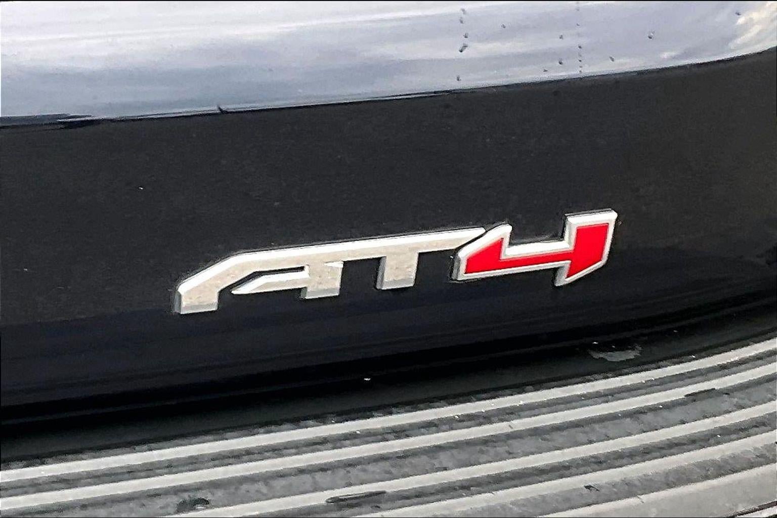 Used 2024 GMC Yukon AT4 AWD/4WD image 8