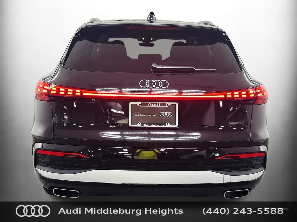 Certified 2025 Audi Q5 Premium Plus w/ Premium Plus AWD/4WD image 7