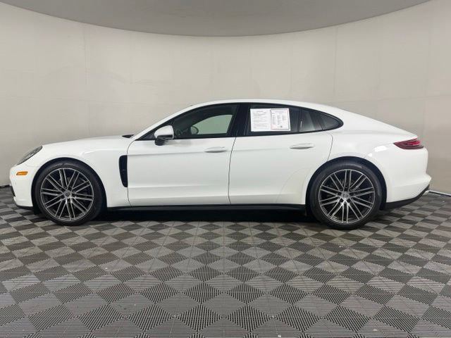 Used 2020 Porsche Panamera RWD image 3