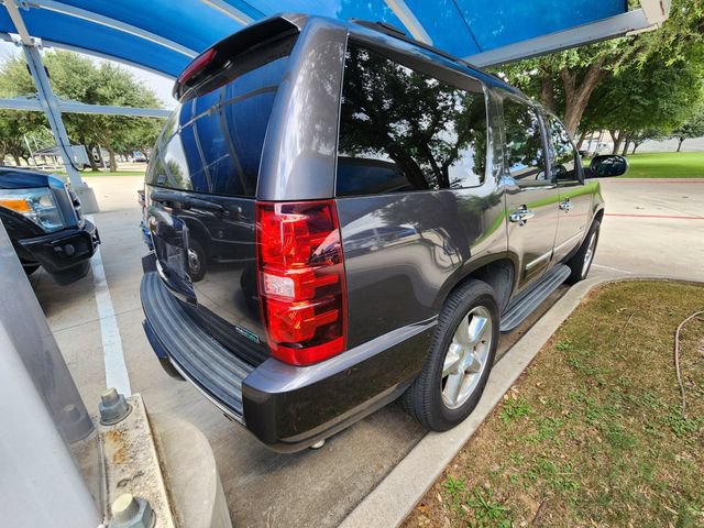 Used 2010 Chevrolet Tahoe LTZ RWD image 4