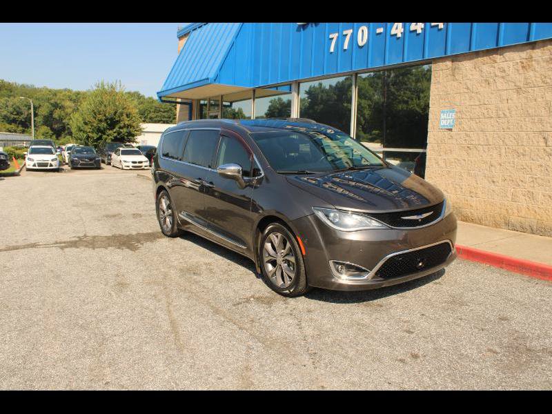 Used 2019 Chrysler Pacifica Limited FWD image 1