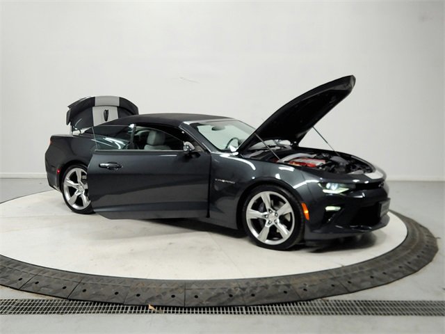Used 2018 Chevrolet Camaro SS image 9