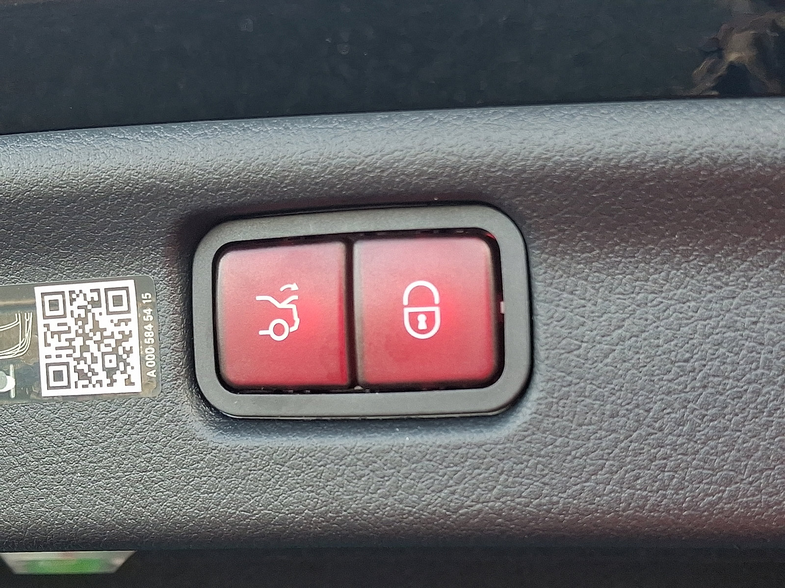 Certified 2025 Mercedes-Benz C 300 4MATIC Sedan image 29