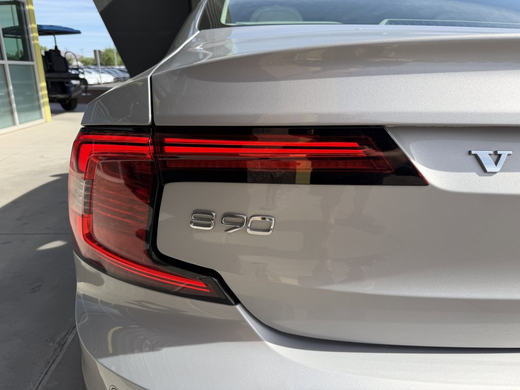 Used 2024 Volvo S90 B6 Plus w/ Protection Package Premier AWD/4WD image 14