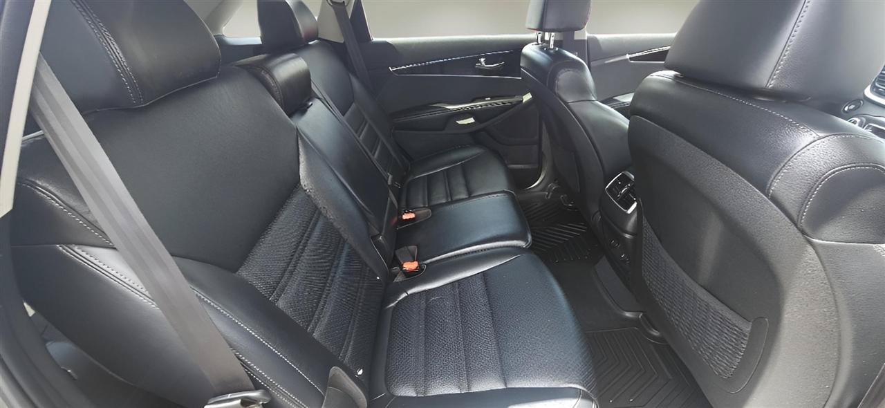 Used 2019 Kia Sorento EX AWD/4WD image 29