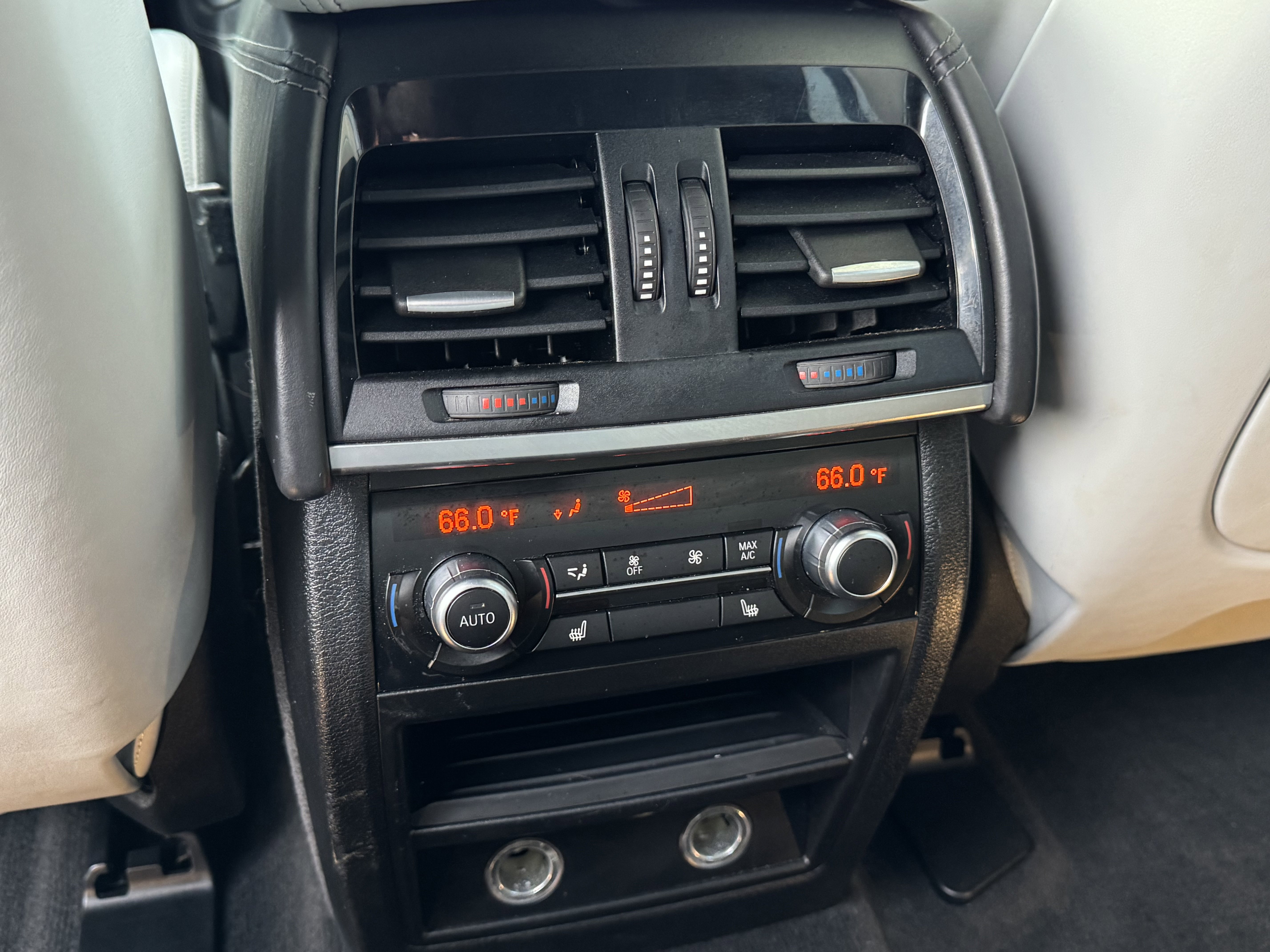 Used 2016 BMW X5 M image 19