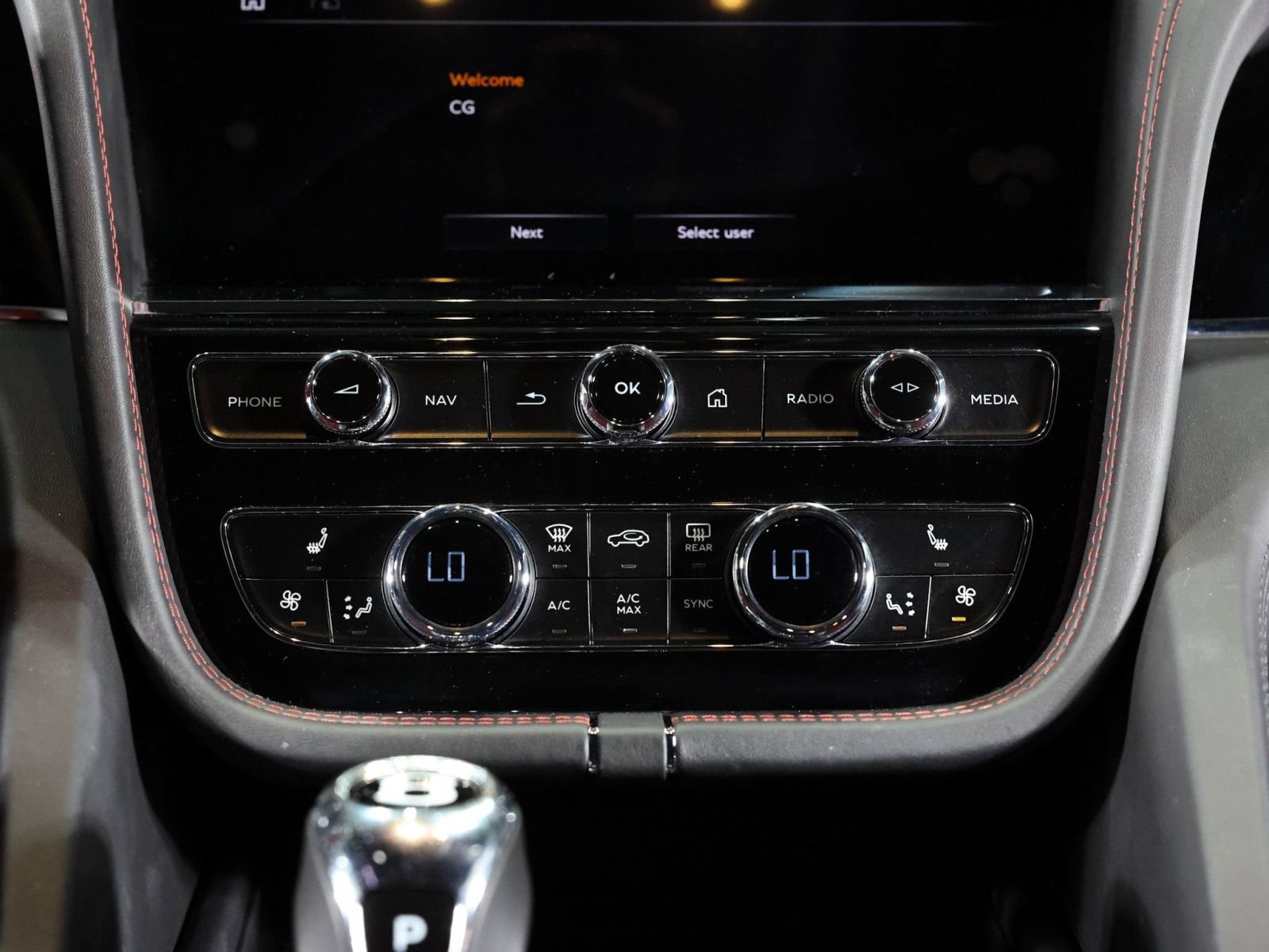 Used 2022 Bentley Bentayga AWD/4WD image 26
