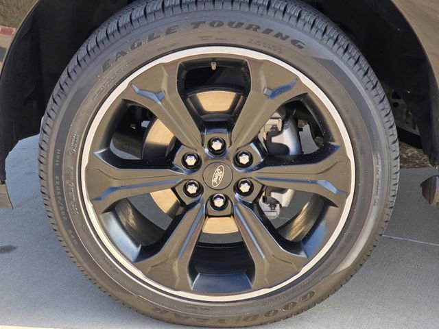 Used 2022 Ford Expedition Max Limited image 11