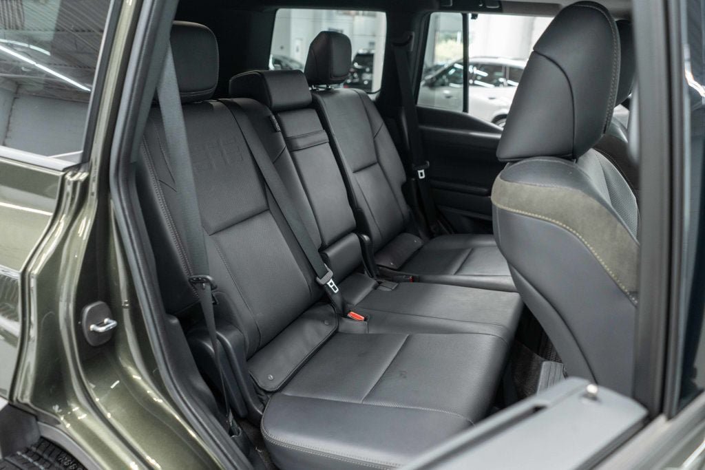 Used 2024 Lexus GX 550 AWD/4WD image 13