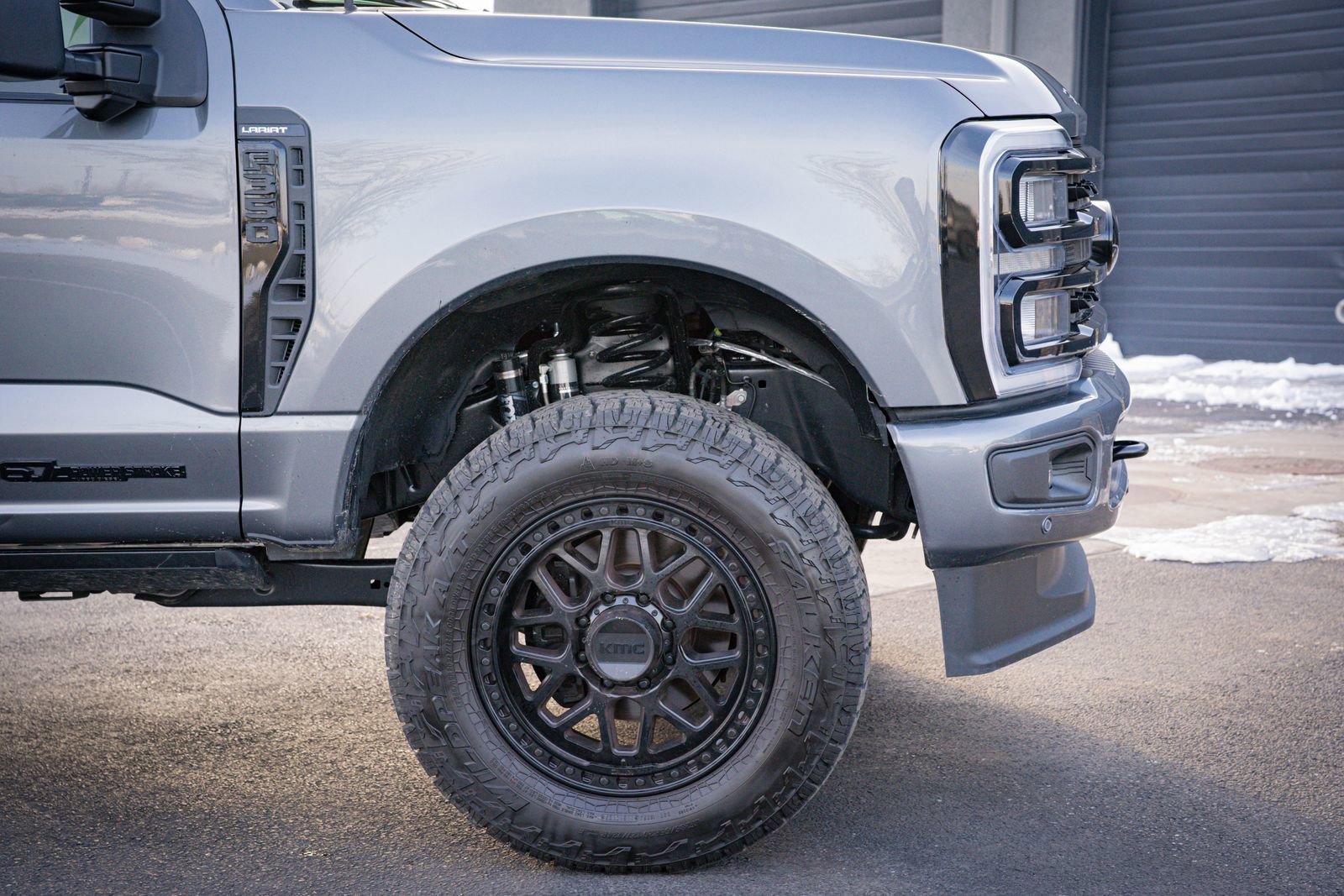 Used 2025 Ford F350 Lariat w/ Lariat Ultimate Package image 4