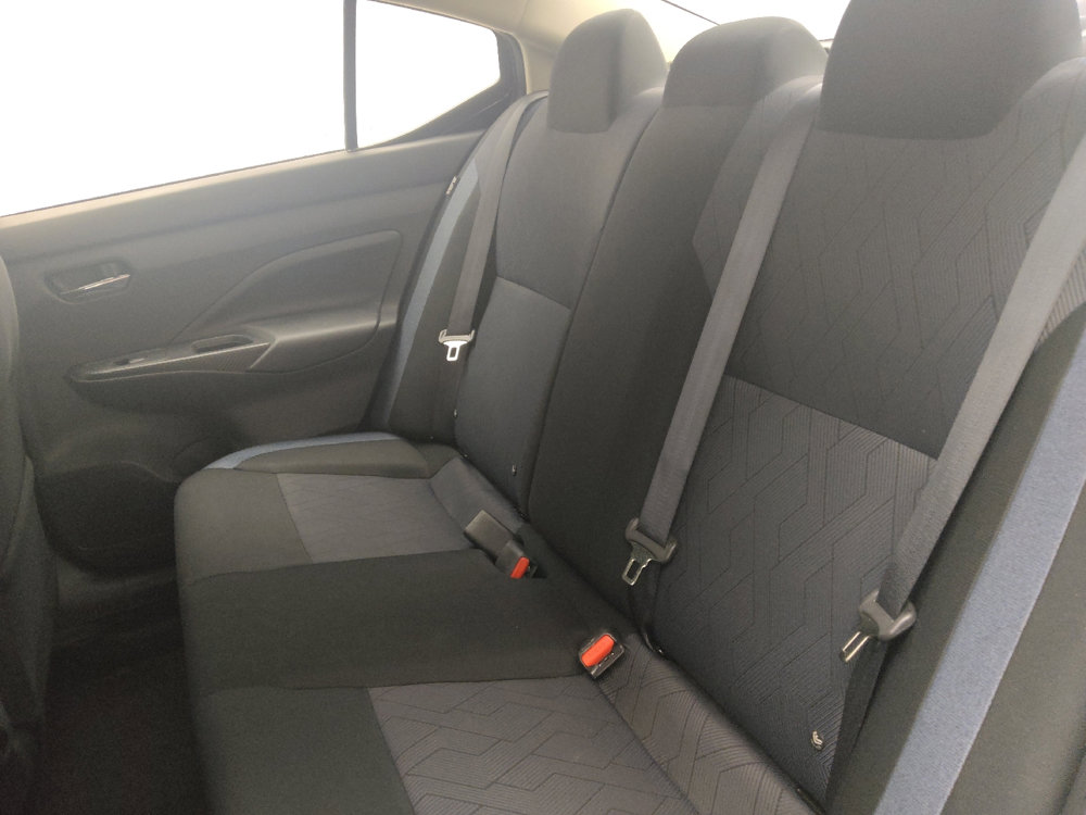 Used 2023 Nissan Versa SV image 18