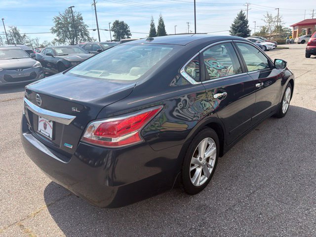 Used 2014 Nissan Altima 2.5 SL w/ Technology Package FWD image 6