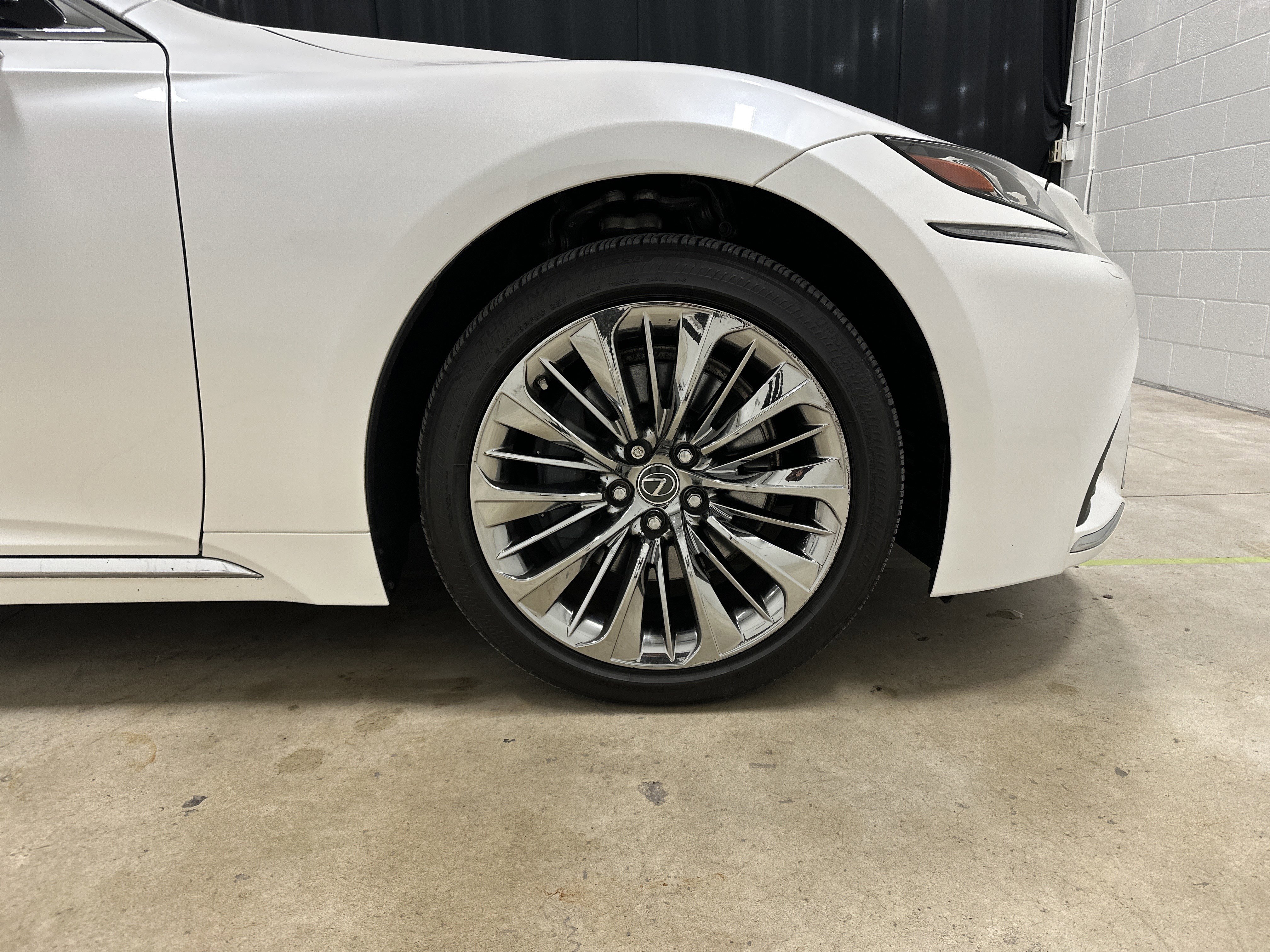 Used 2019 Lexus LS 500 AWD image 13