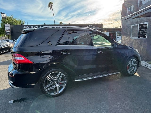 Used 2012 Mercedes-Benz ML 63 AMG 4MATIC w/ AMG Performance Pkg image 23