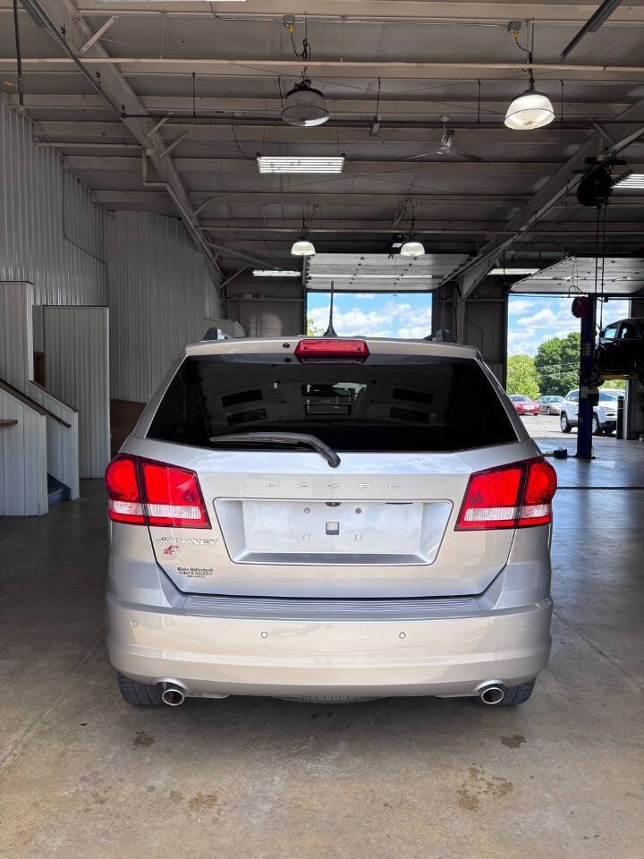 Used 2018 Dodge Journey SE w/ Safe & Sound Group AWD/4WD image 10
