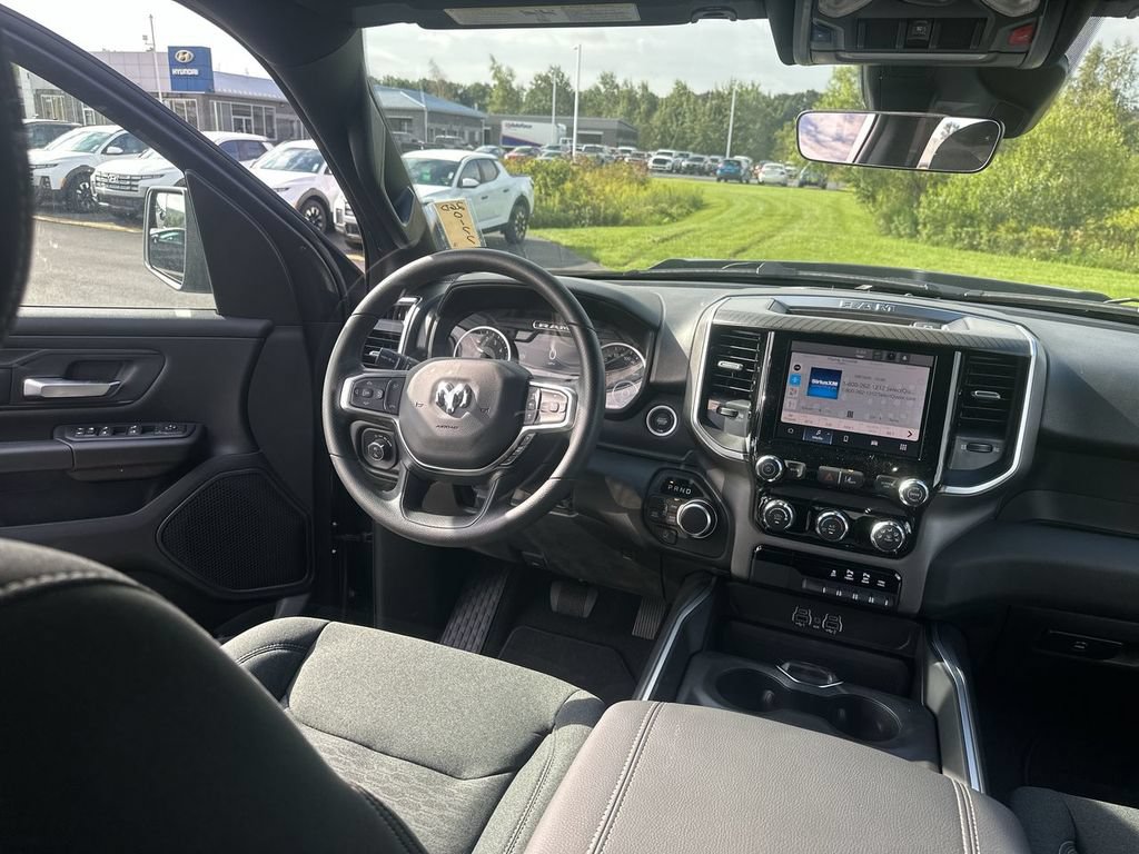 New 2026 RAM 1500 Express AWD/4WD image 15