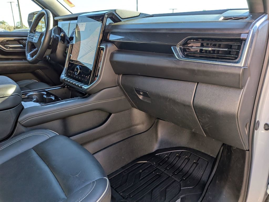 Certified 2025 GMC Yukon XL Elevation image 32