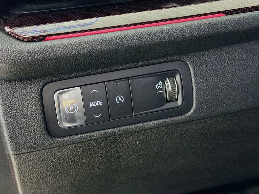 Used 2024 Chevrolet Traverse RS w/ LPO, Floor Liner Package image 12