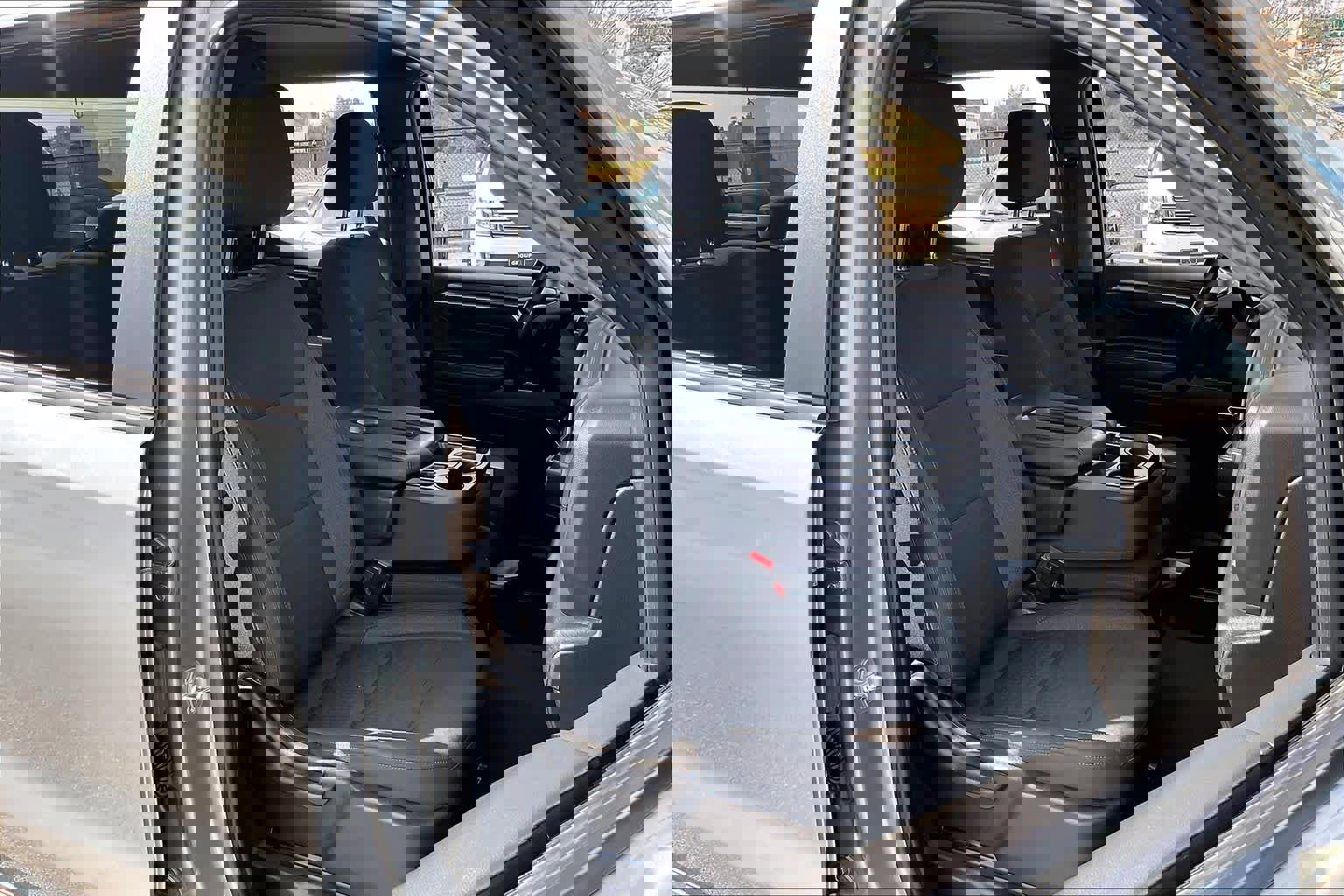 Used 2025 Chevrolet Silverado 1500 LT image 8