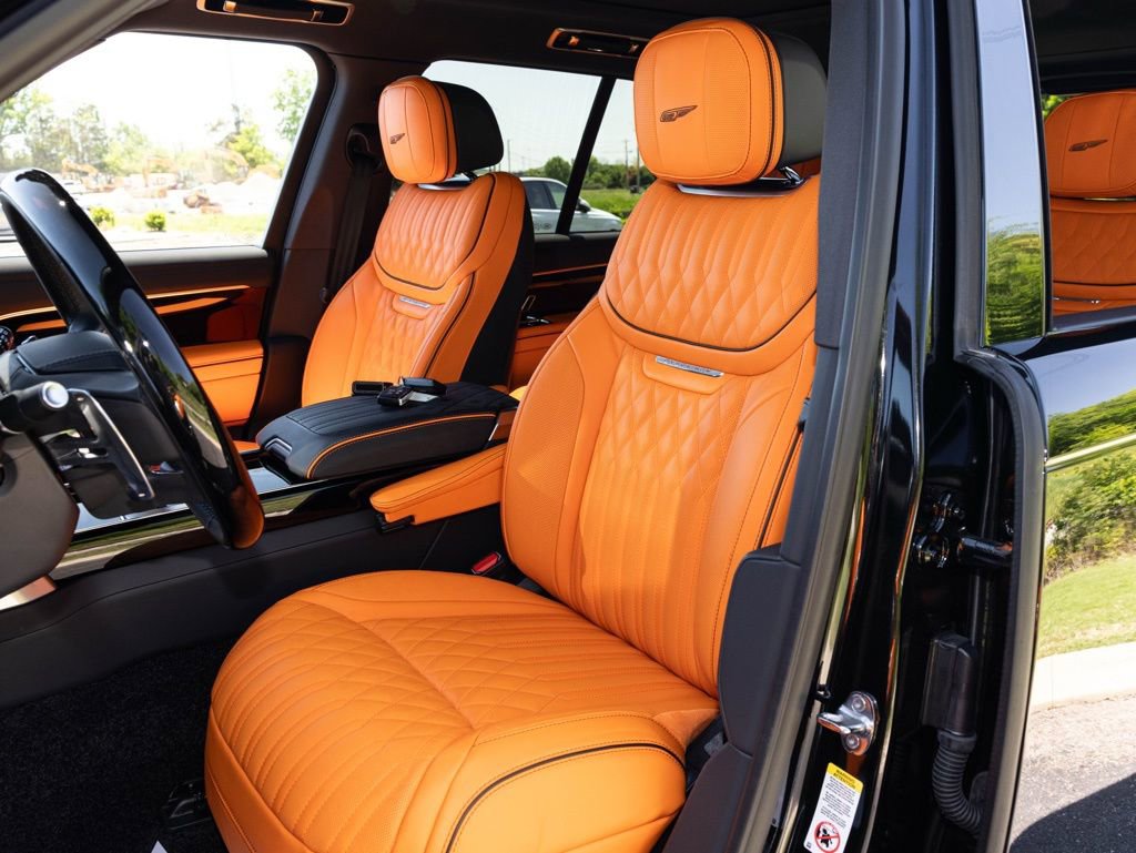 Used 2025 Land Rover Range Rover SE AWD/4WD image 25