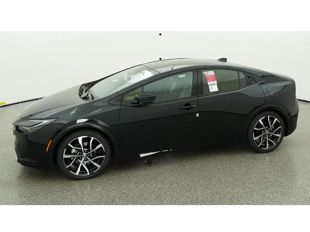 New 2026 Toyota Prius Plug-In Hybrid FWD image 2